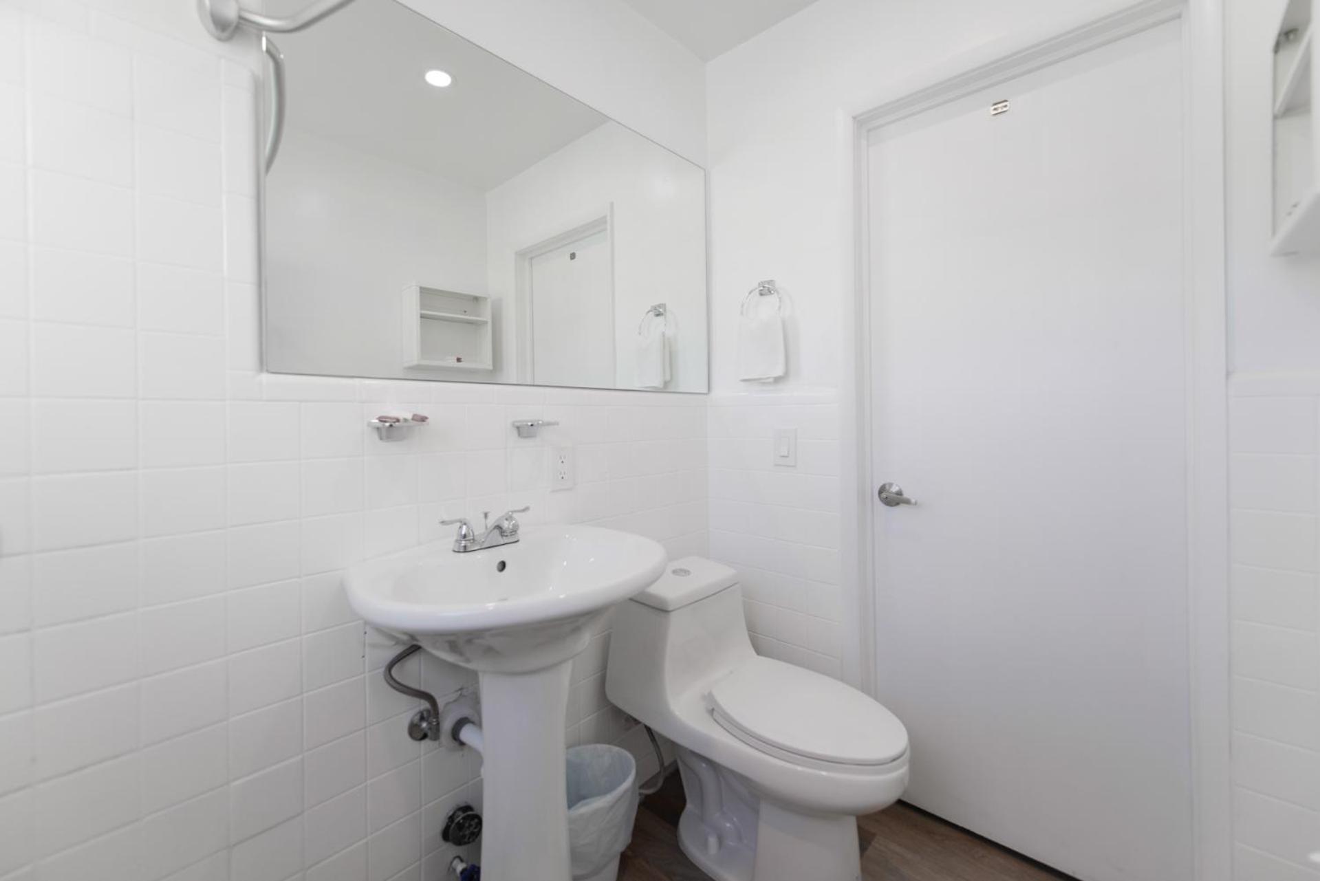 Spacious Studio With Balcony And Parking At The Beach -M46 Hollywood Kültér fotó