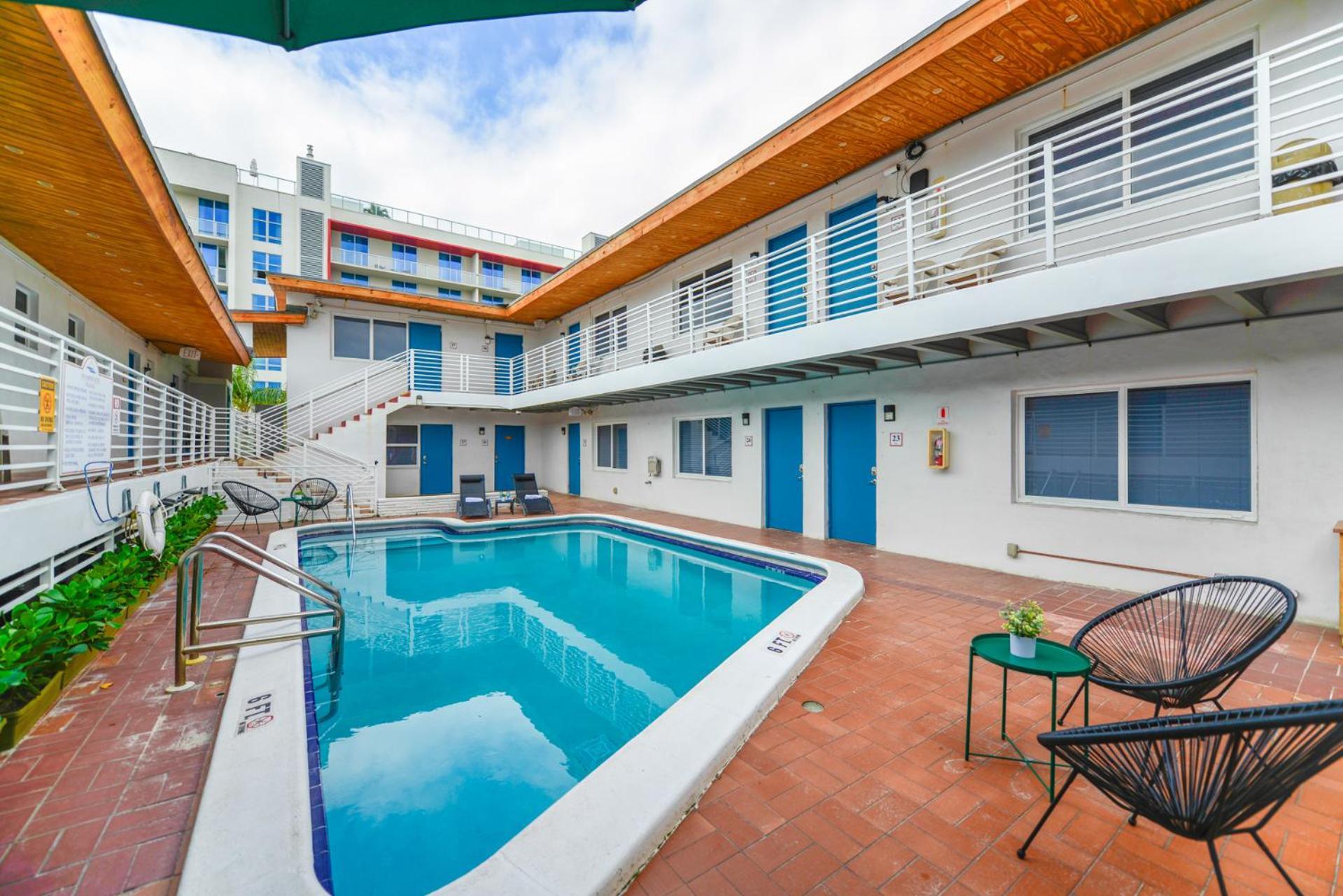 Spacious Studio With Balcony And Parking At The Beach -M46 Hollywood Kültér fotó