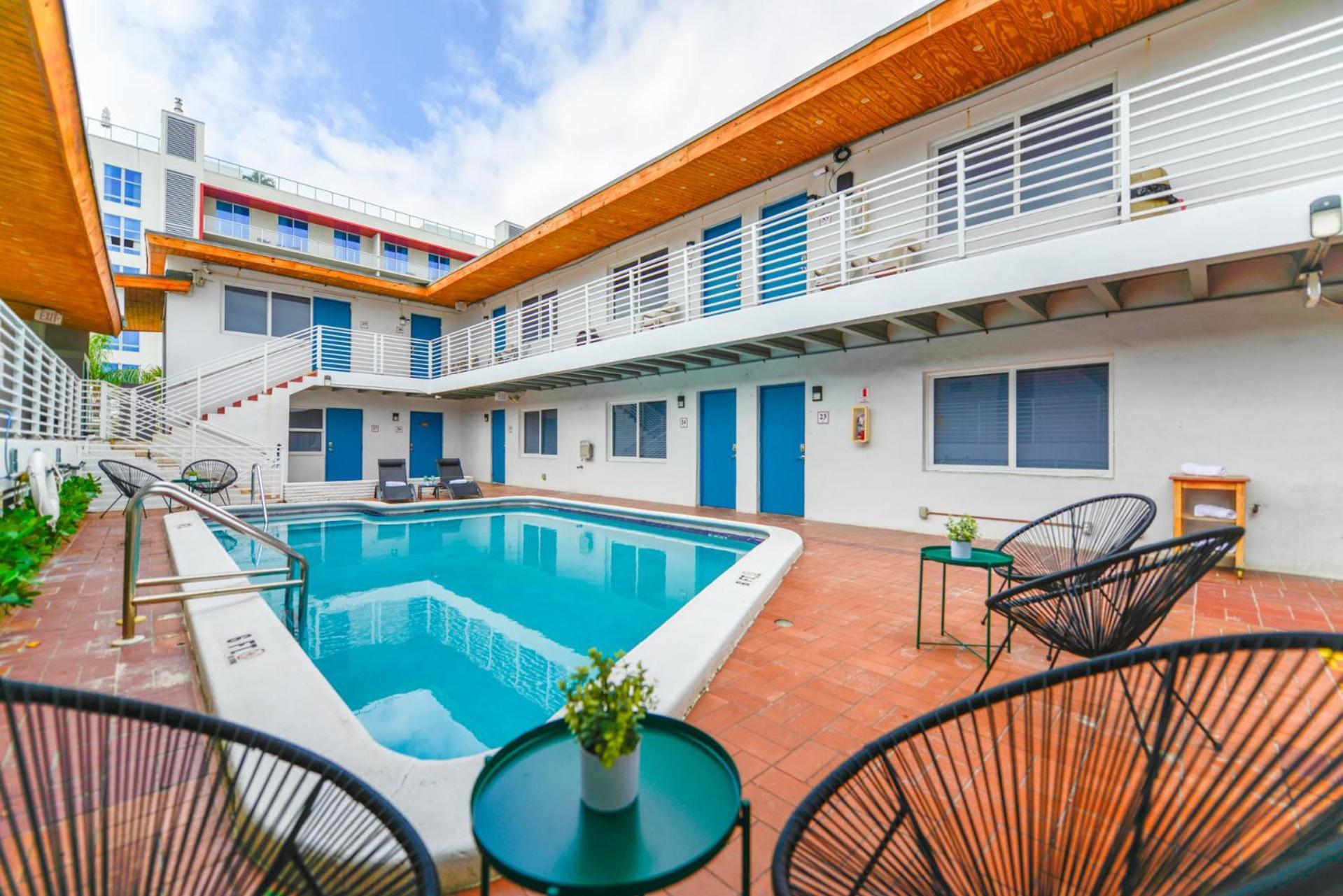 Spacious Studio With Balcony And Parking At The Beach -M46 Hollywood Kültér fotó